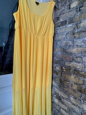 torrid Yellow Pleated Scoop Neck Dress